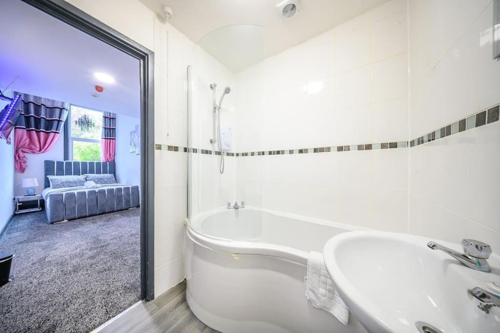 -F5Gh- For Relaxed & Cosy Stay, Free Parking, Wifi Leeds  Eksteriør bilde